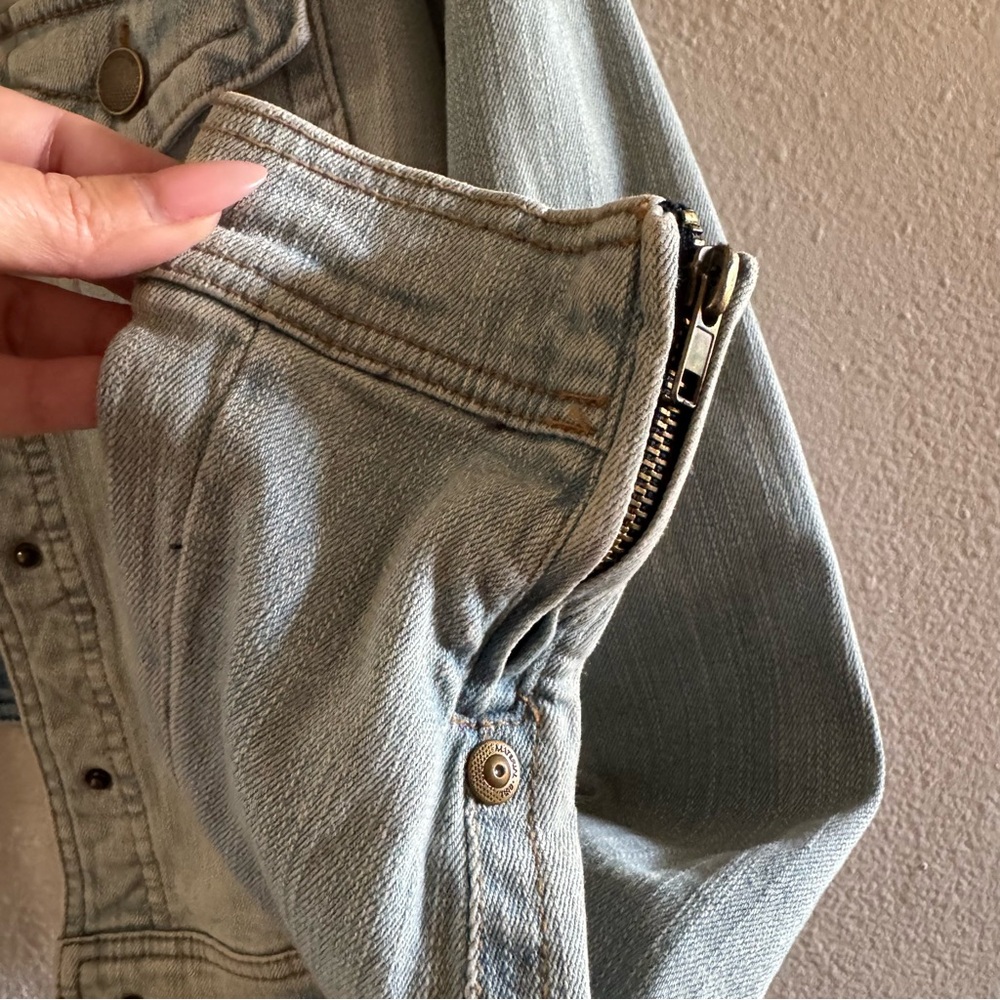 Jean jacket - Picture 4 of 14